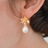 Aretes Flor de Nácar