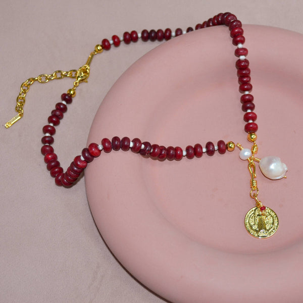 Collar Carmesí