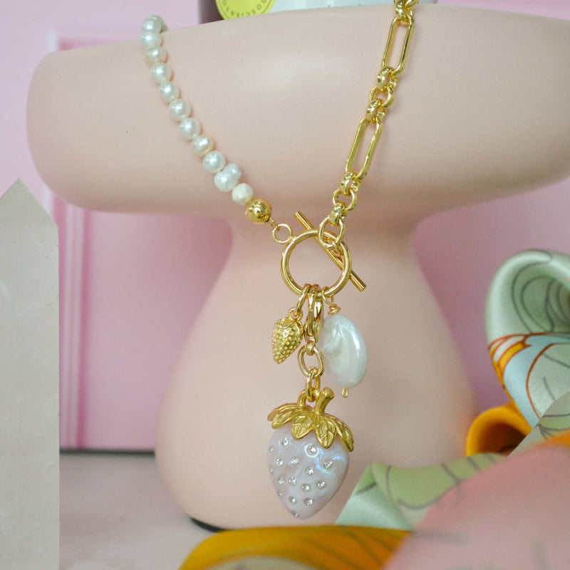 Collar Fresas con Crema