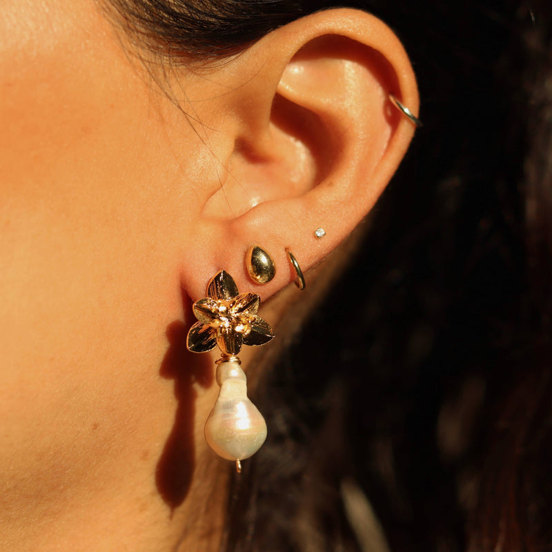 Aretes Flor de Perla Barroca